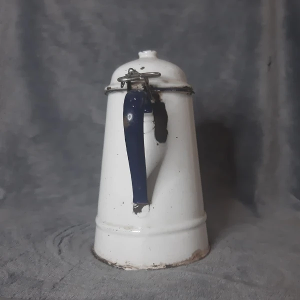 jarra peltre blanca vintage 1